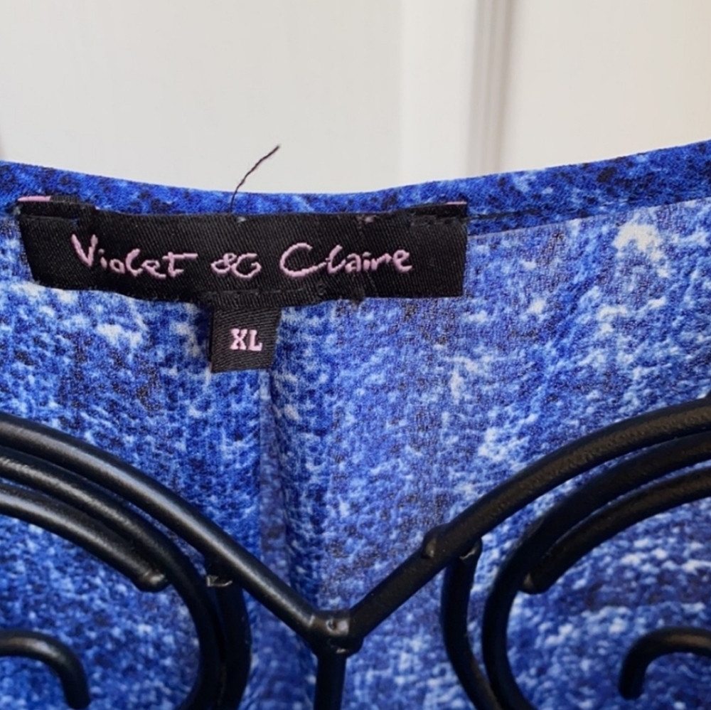 Violet & Claire top size XL - Picture 2 of 9